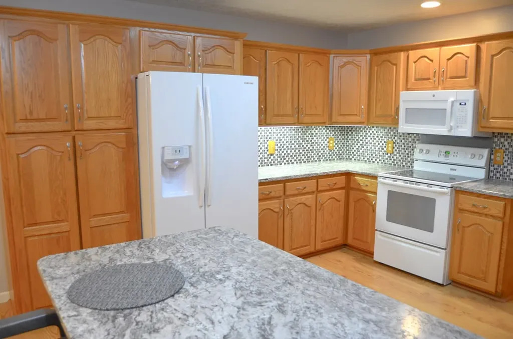 170 Pin Oak Lane Crossville TN 38555