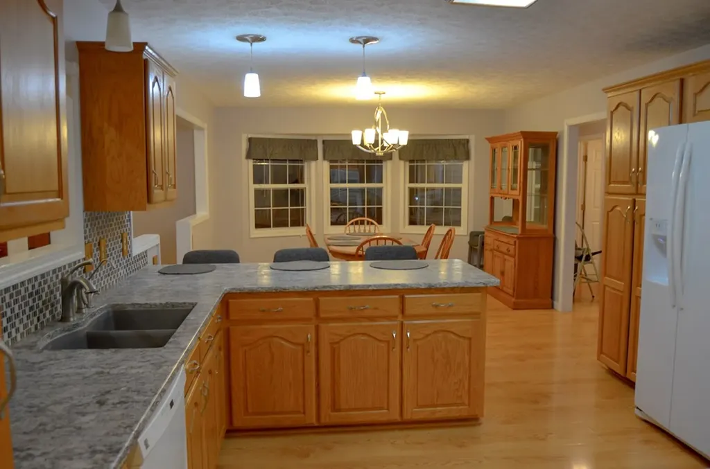 170 Pin Oak Lane Crossville TN 38555