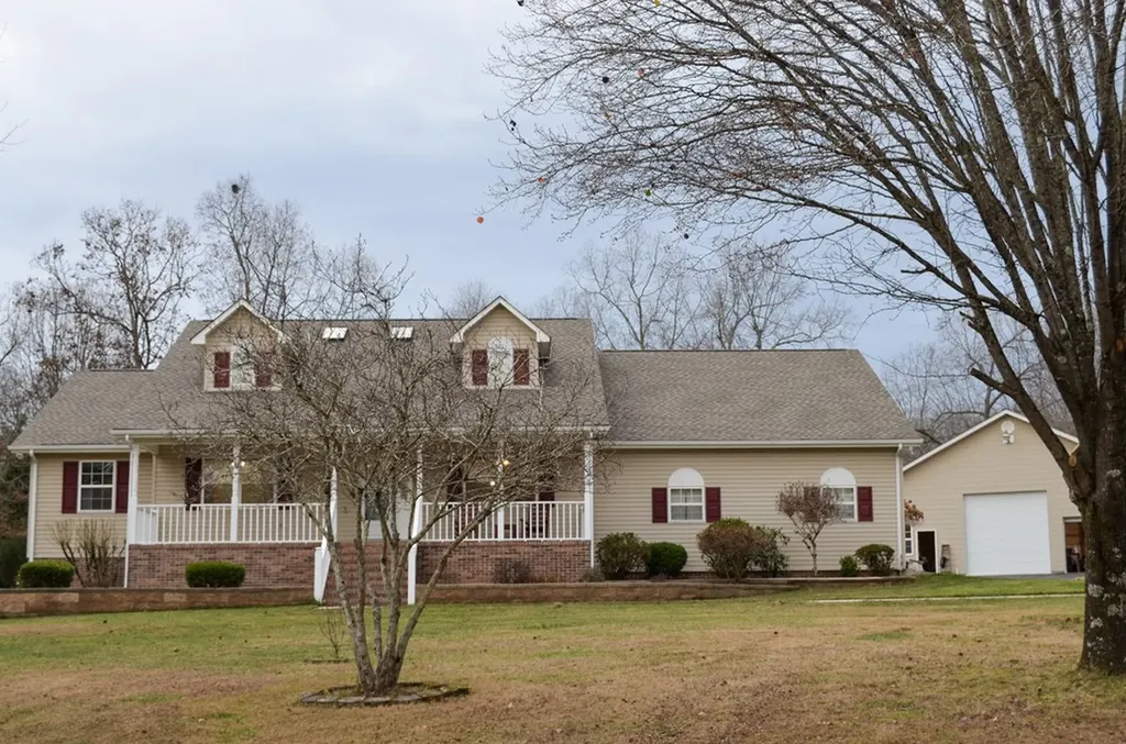 170 Pin Oak Lane Crossville TN 38555