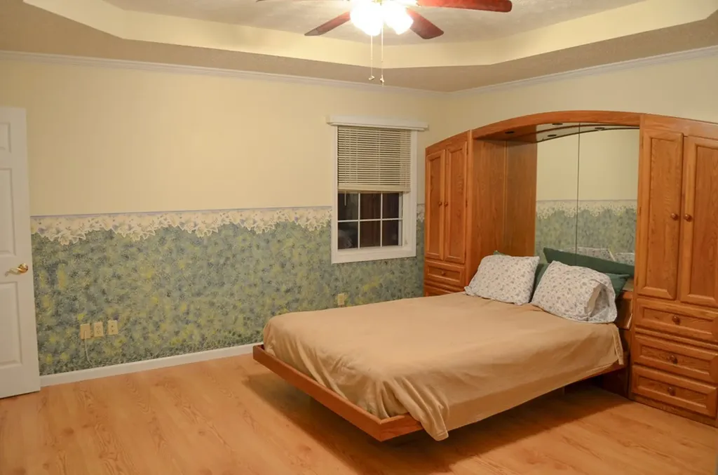 170 Pin Oak Lane Crossville TN 38555