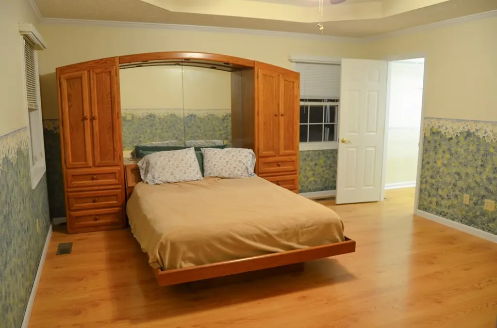 170 Pin Oak Lane Crossville TN 38555