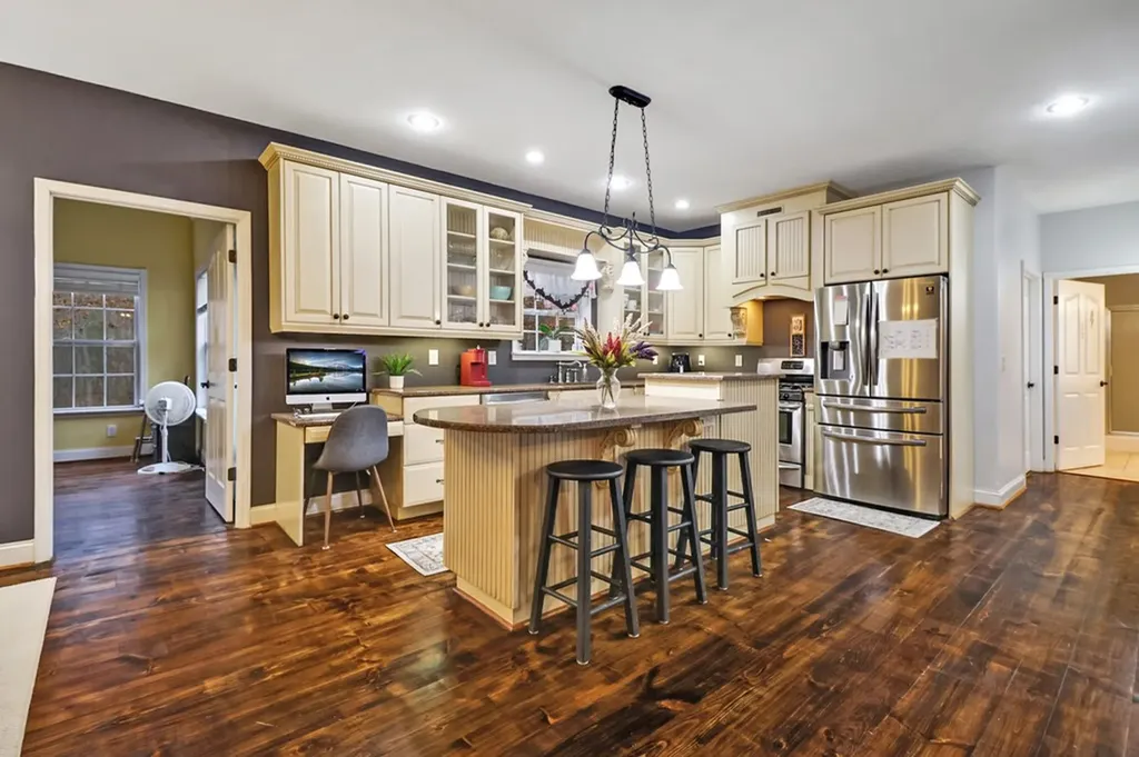 1035 Gray Eagle Drive Crossville TN 38572