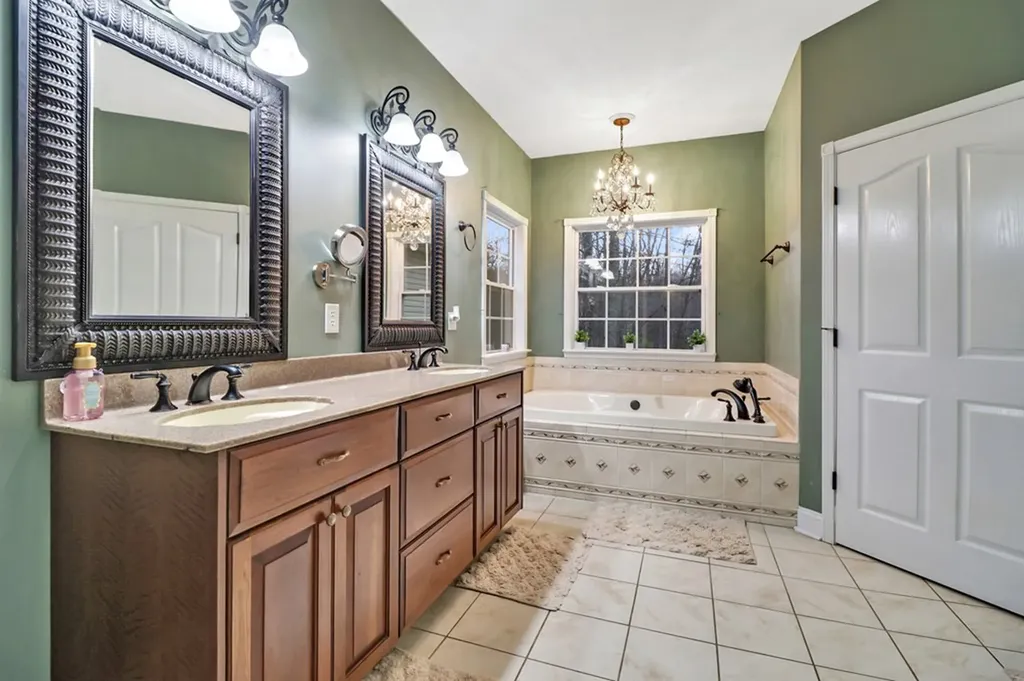 1035 Gray Eagle Drive Crossville TN 38572