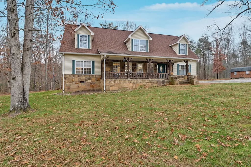 1035 Gray Eagle Drive Crossville TN 38572