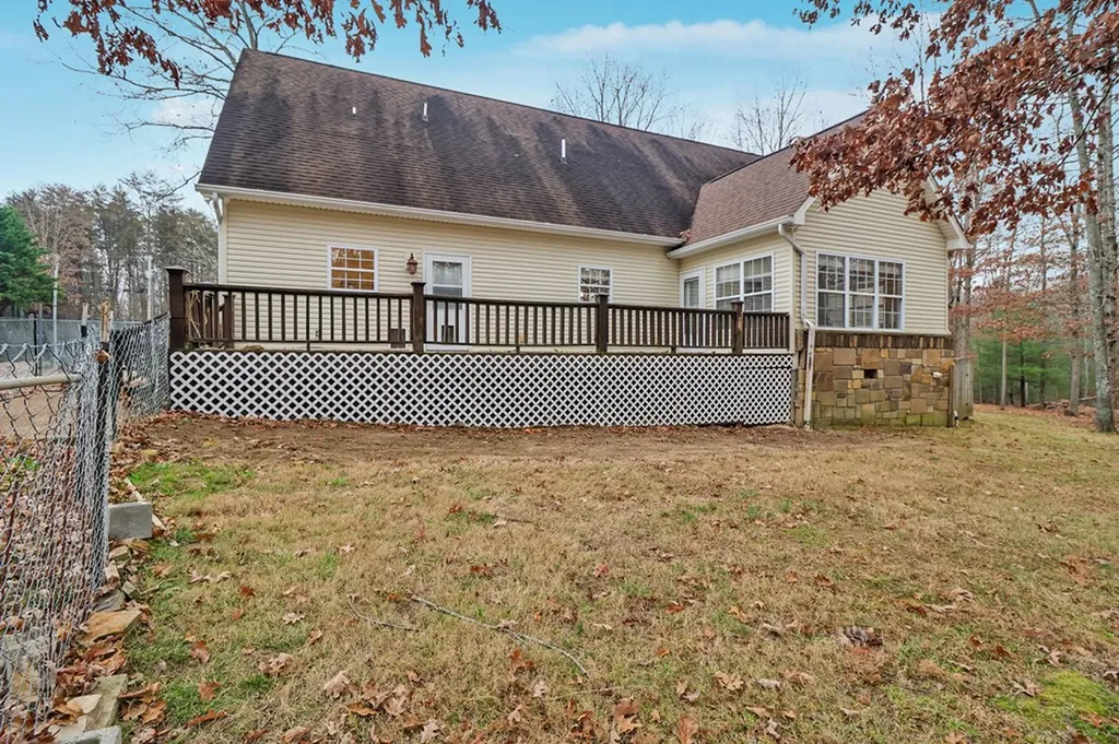 1035 Gray Eagle Drive Crossville TN 38572