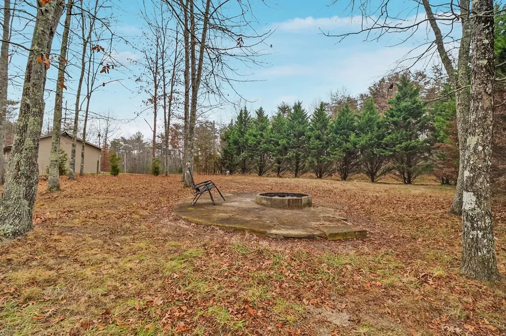 1035 Gray Eagle Drive Crossville TN 38572