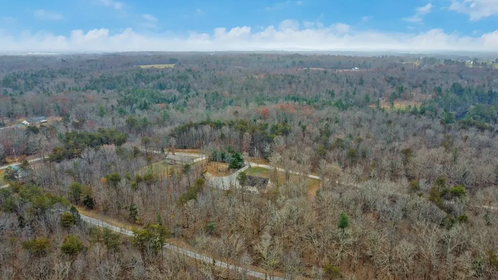 1035 Gray Eagle Drive Crossville TN 38572