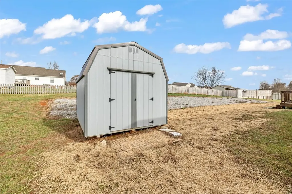 450 Golden Circle Cookeville TN 38506