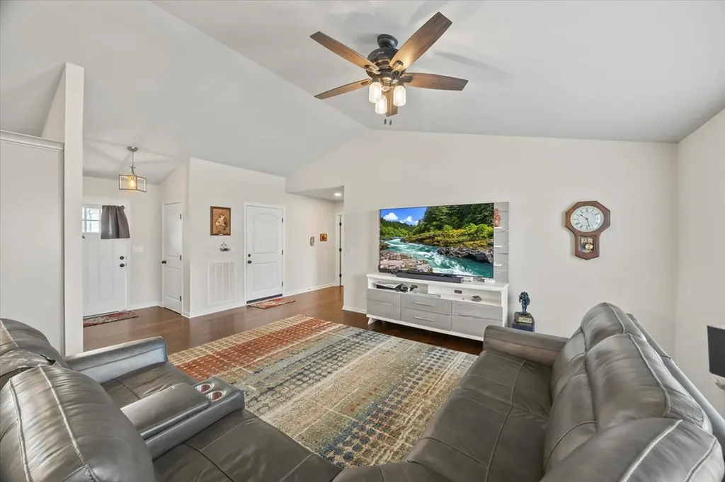 450 Golden Circle Cookeville TN 38506