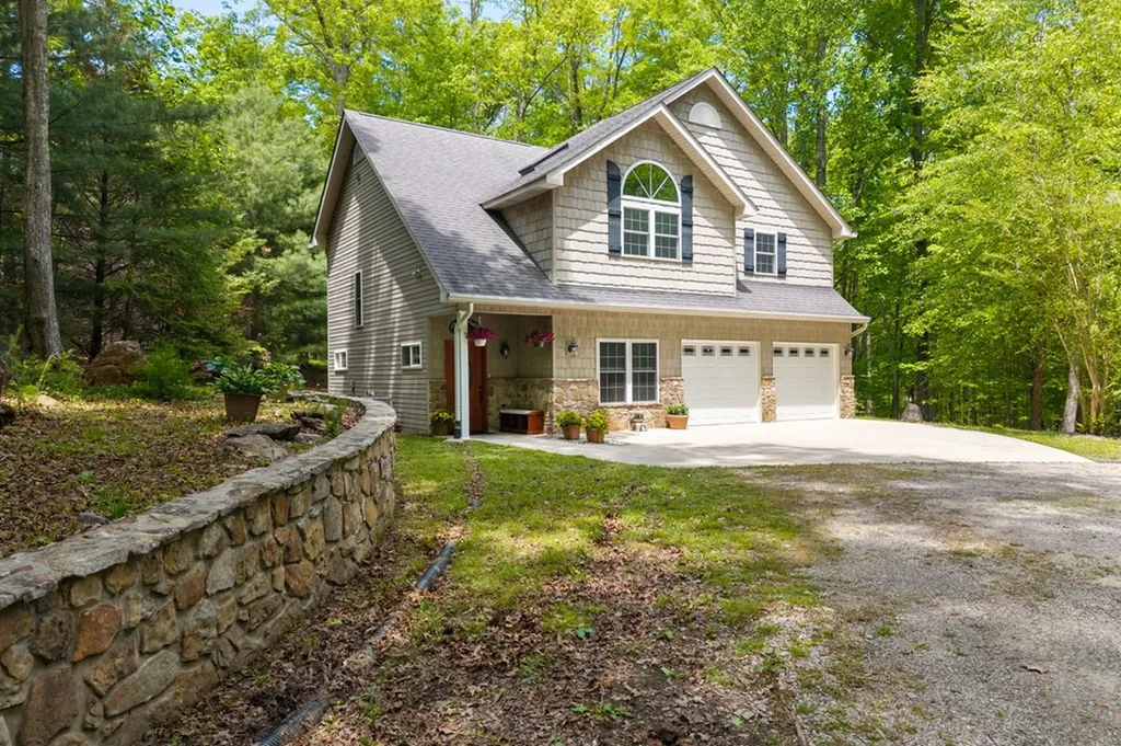 902 Cowpens Monterey TN 38574