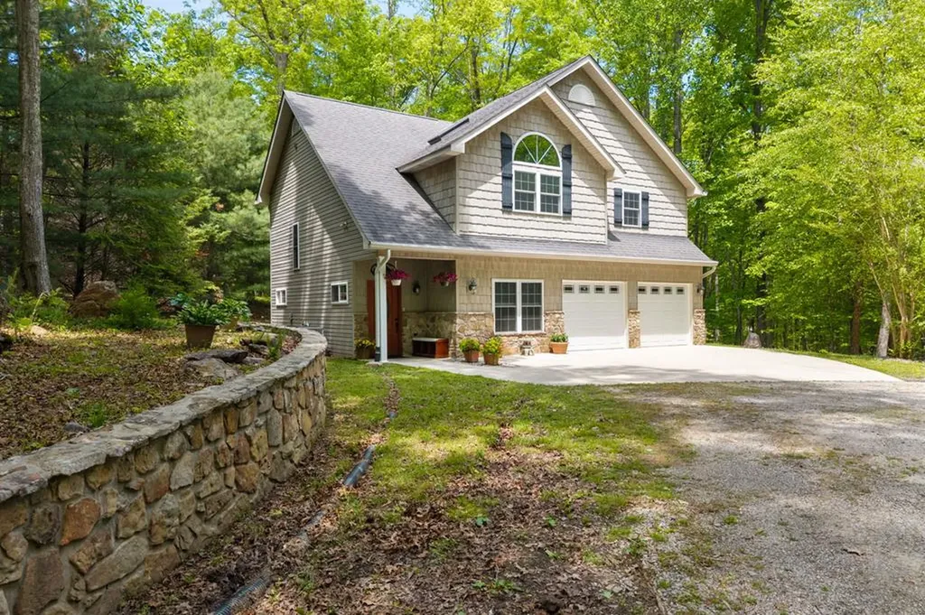 902 Cowpens Monterey TN 38574