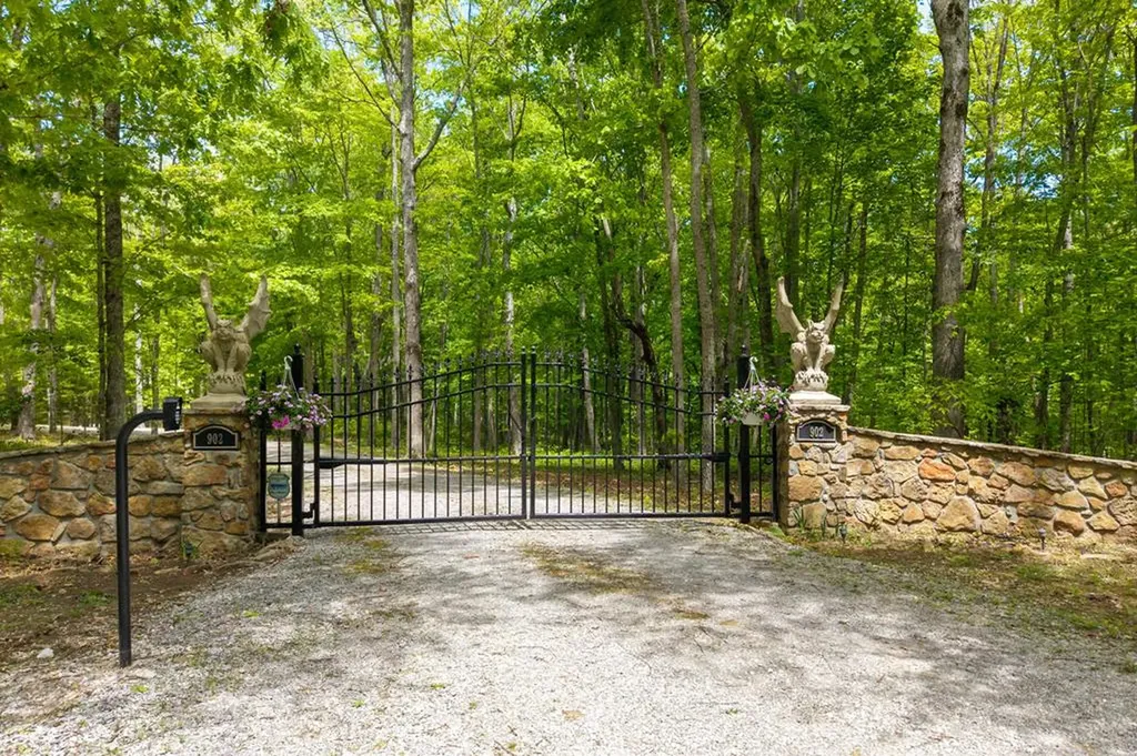 902 Cowpens Monterey TN 38574