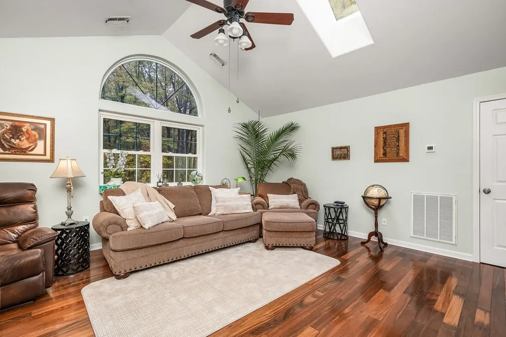 902 Cowpens Monterey TN 38574