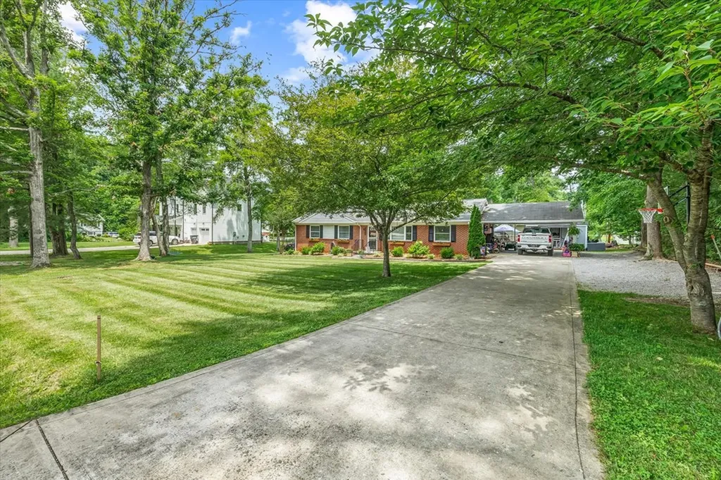 1298 Eastwood Drive Cookeville TN 38501