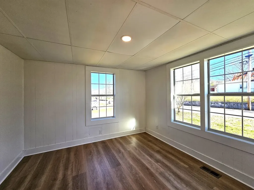 115 Baker Street Sparta TN 38583