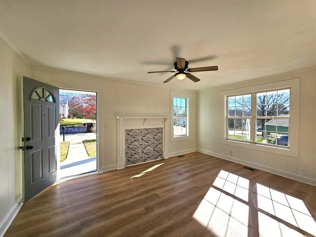 115 Baker Street Sparta TN 38583