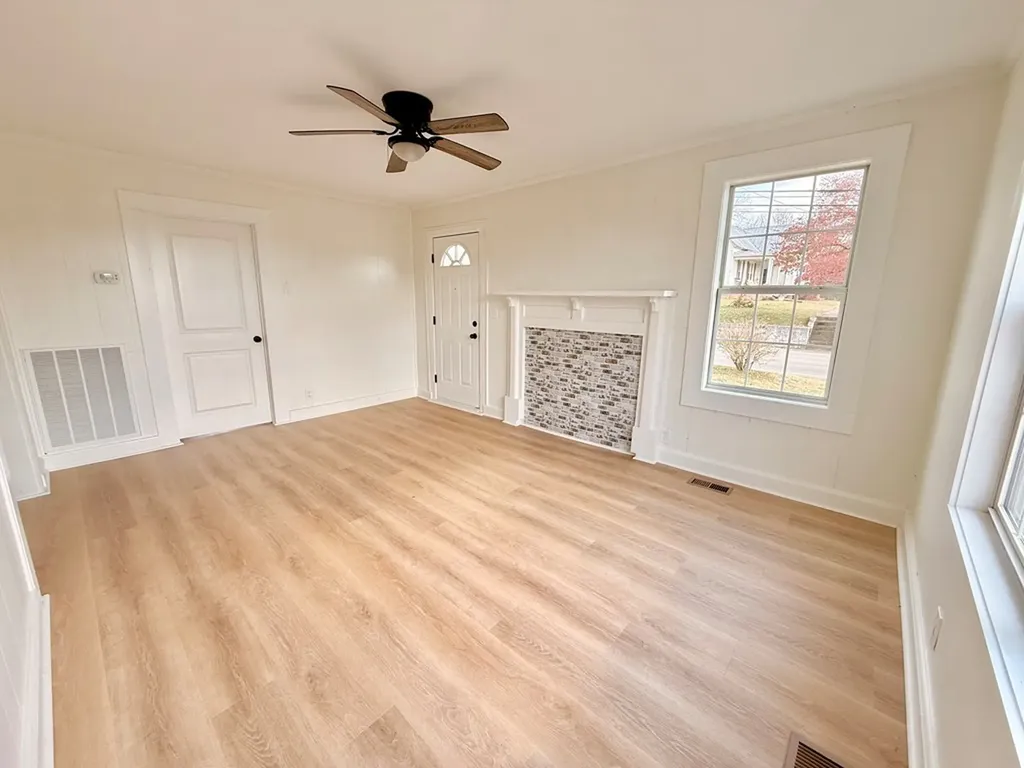 115 Baker Street Sparta TN 38583