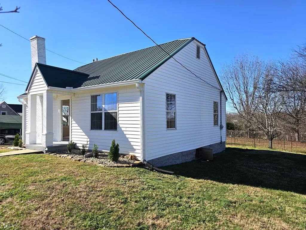 115 Baker Street Sparta TN 38583