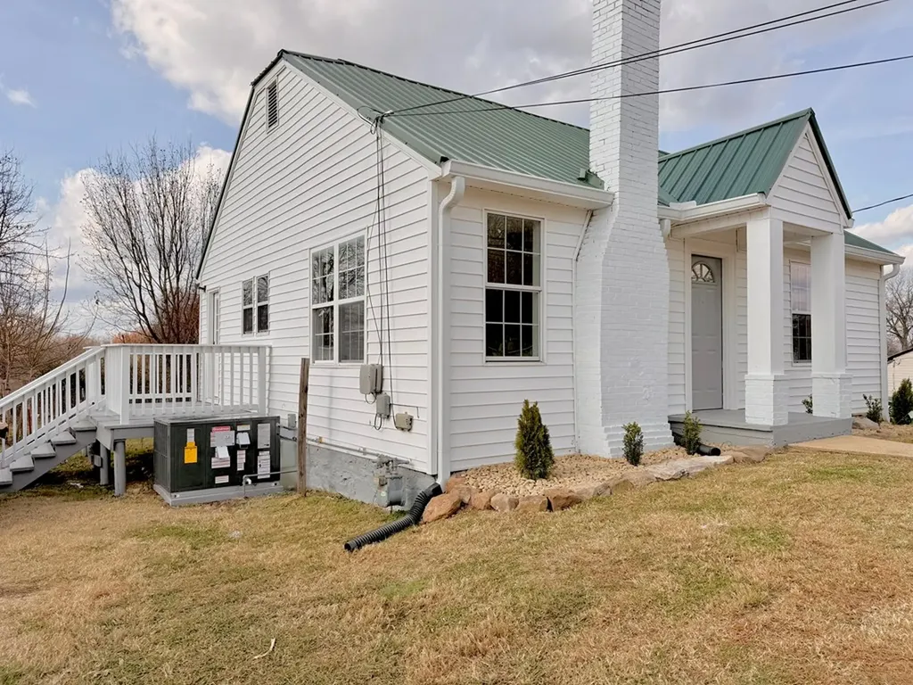 115 Baker Street Sparta TN 38583