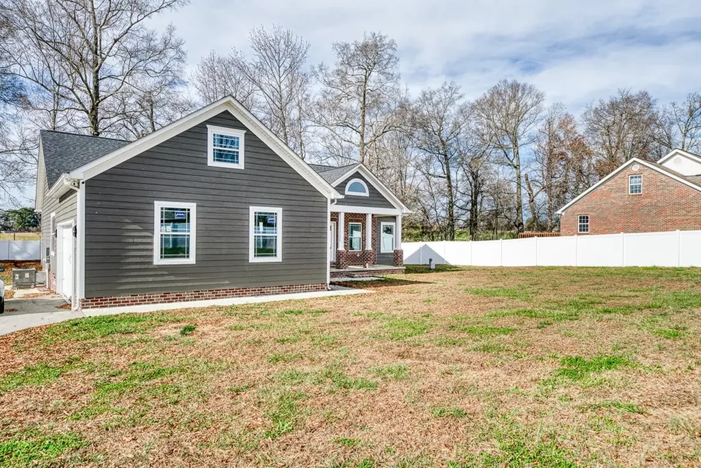 242 Grace Drive Sparta TN 38583