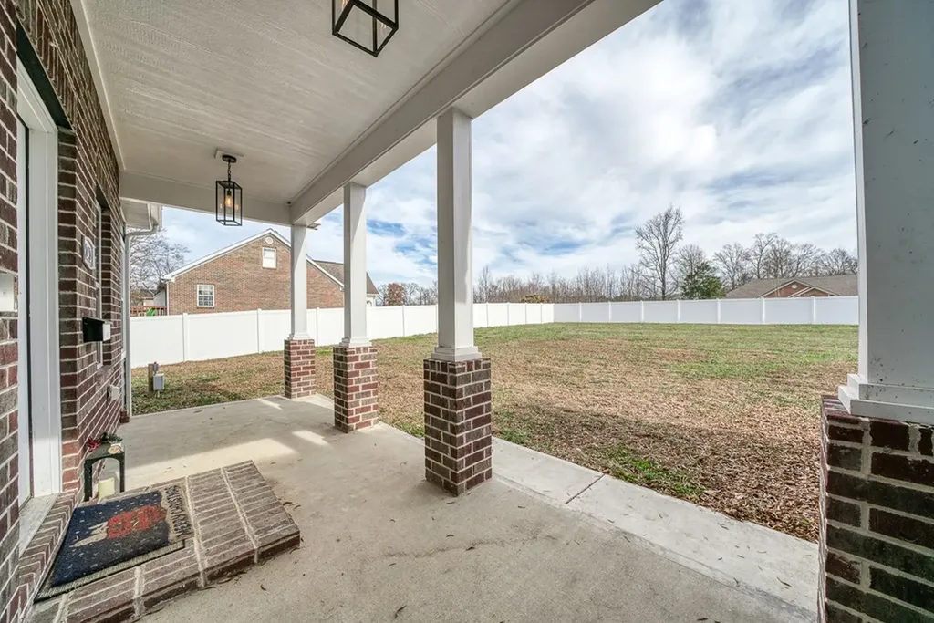 242 Grace Drive Sparta TN 38583