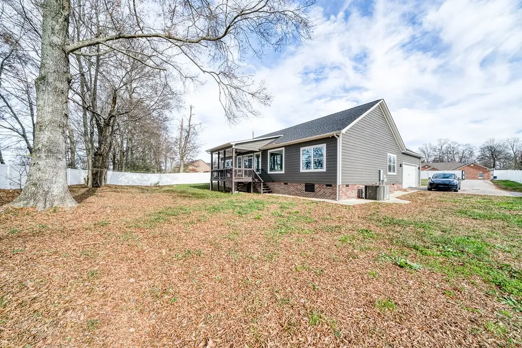 242 Grace Drive Sparta TN 38583