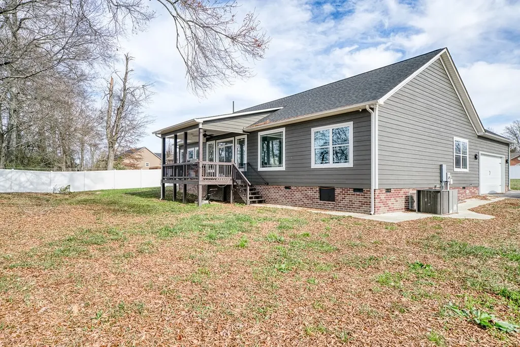 242 Grace Drive Sparta TN 38583