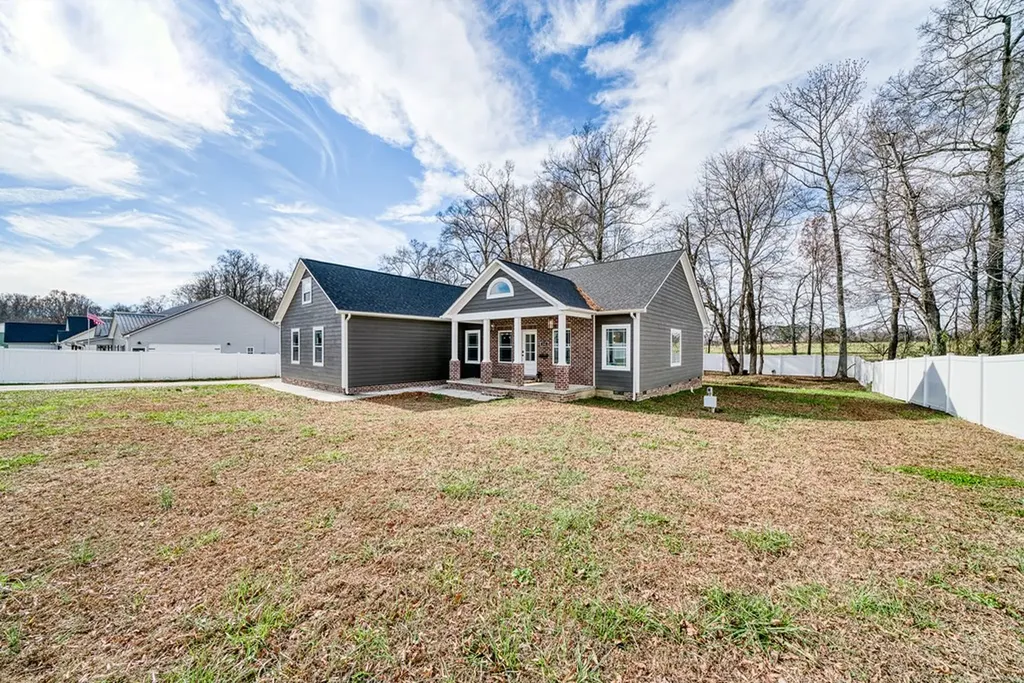 242 Grace Drive Sparta TN 38583