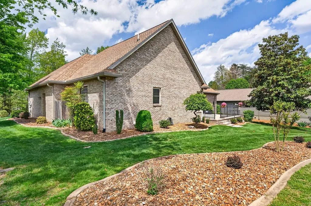 120 Valarian Drive Crossville TN 38558