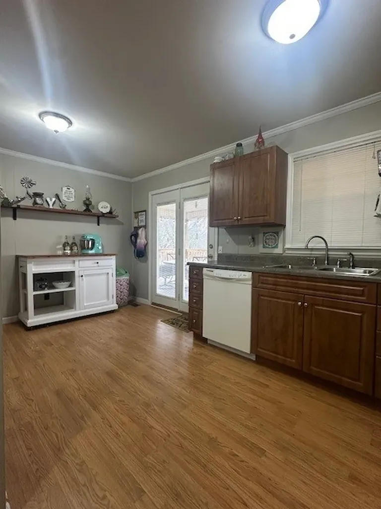 11056 Belk Road Smithville TN 37166