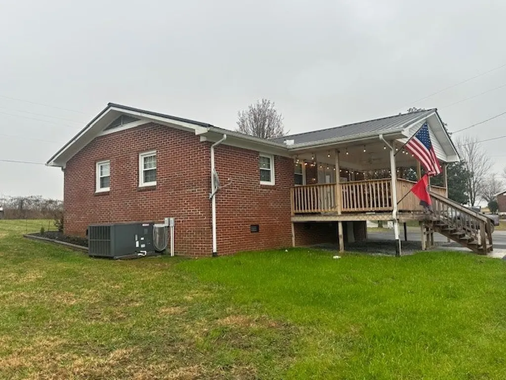 11056 Belk Road Smithville TN 37166