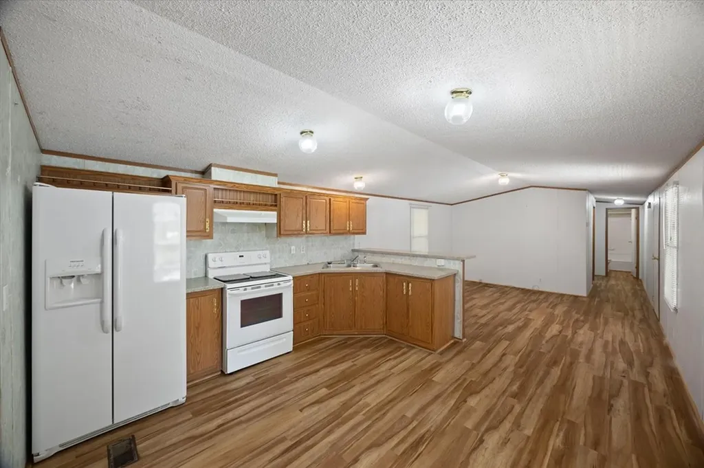 428 James White Road Celina TN 38551