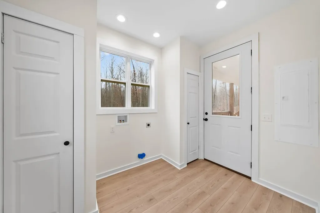 1023 W Laurel Way Monterey TN 38574