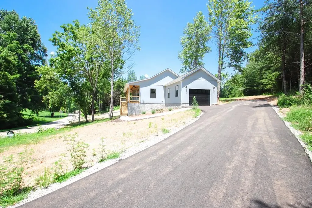 70 River Oaks Drive Sparta TN 38583