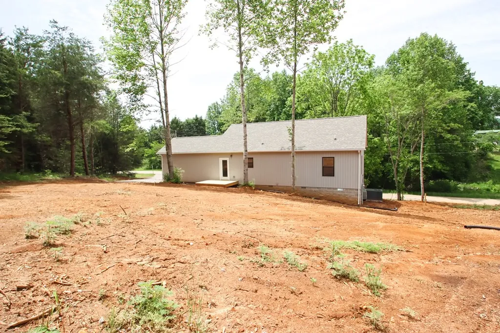 70 River Oaks Drive Sparta TN 38583