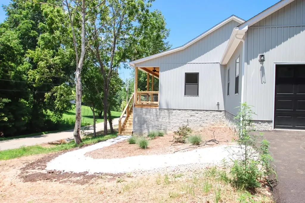 70 River Oaks Drive Sparta TN 38583