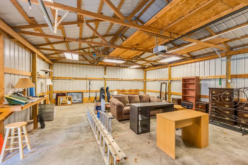 2221 Plunk Whitson Road Cookeville TN 38501