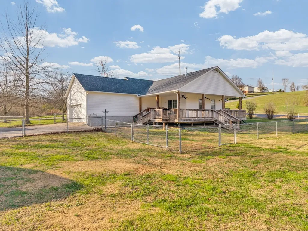 2221 Plunk Whitson Road Cookeville TN 38501