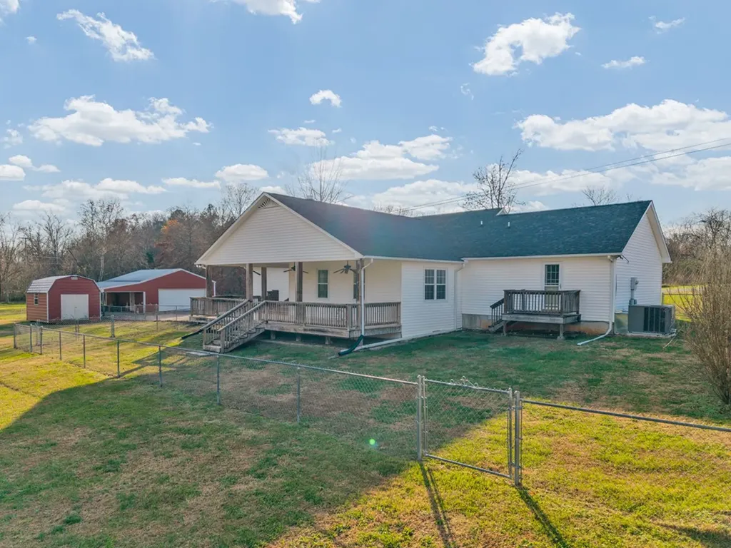 2221 Plunk Whitson Road Cookeville TN 38501