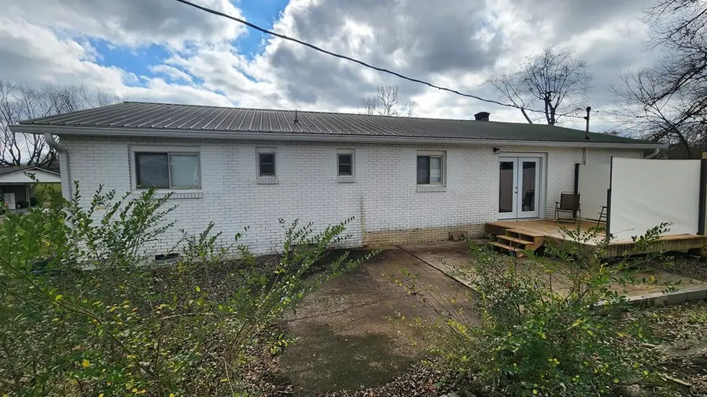 204 Lake Street Livingston TN 38570