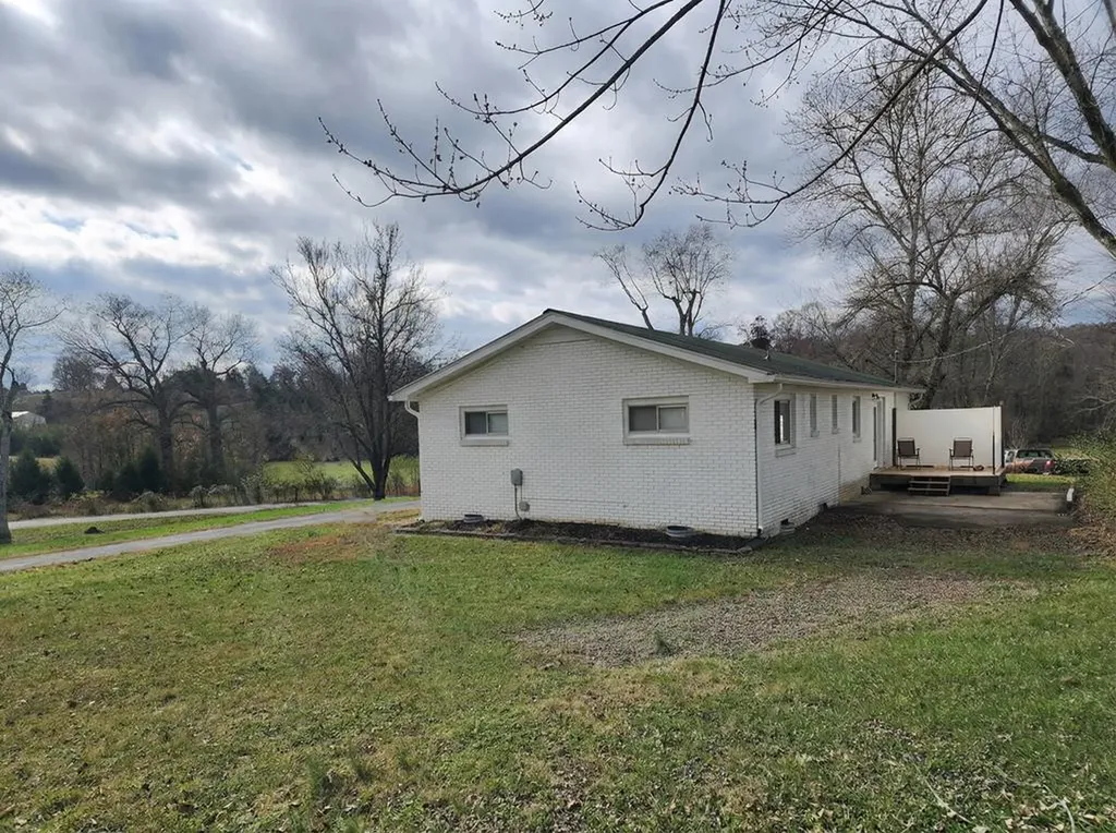 204 Lake Street Livingston TN 38570