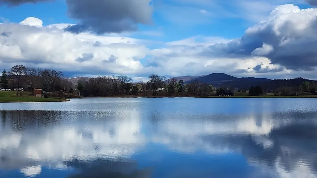 204 Lake Street Livingston TN 38570