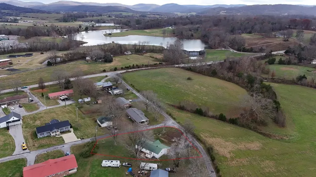 204 Lake Street Livingston TN 38570