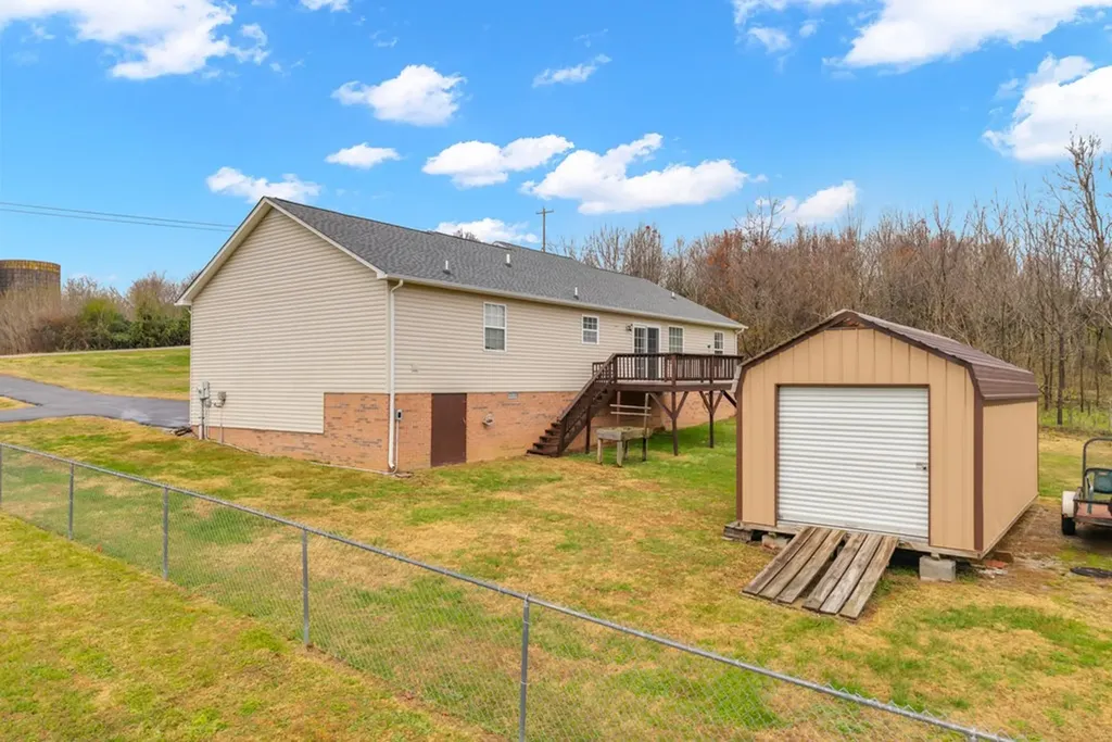 2237 Plunk Whitson Road Cookeville TN 38501