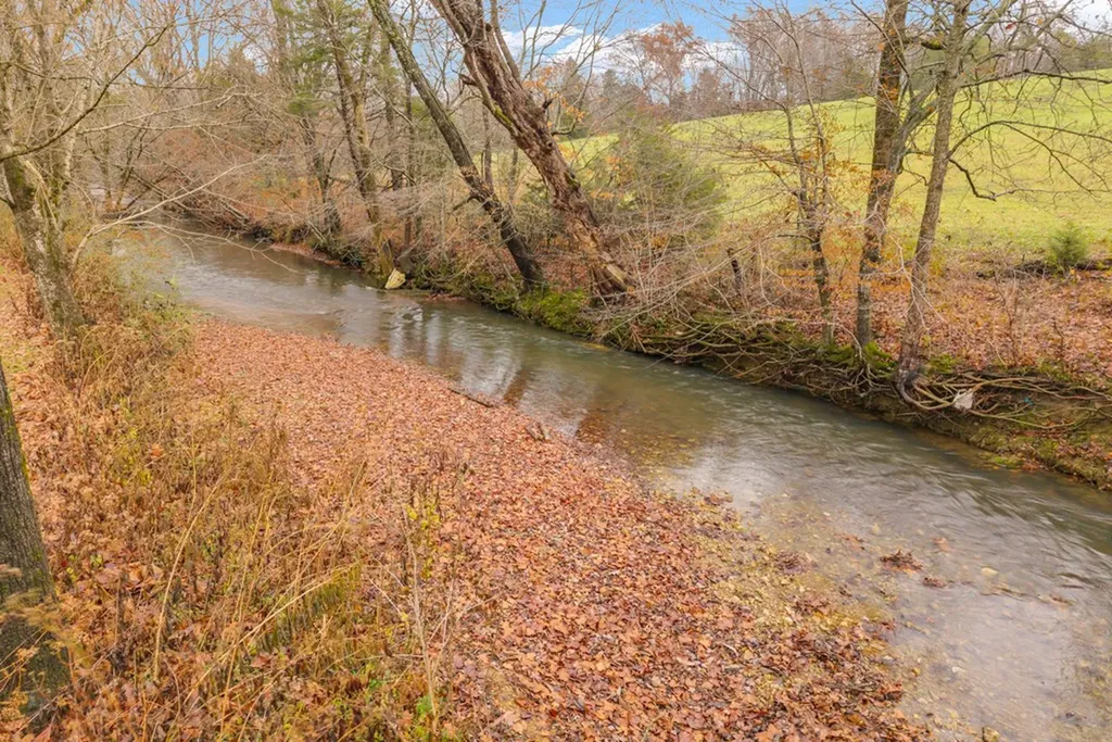 2237 Plunk Whitson Road Cookeville TN 38501