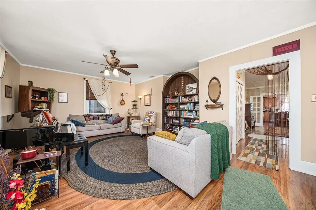 305 E University Street Livingston TN 38570