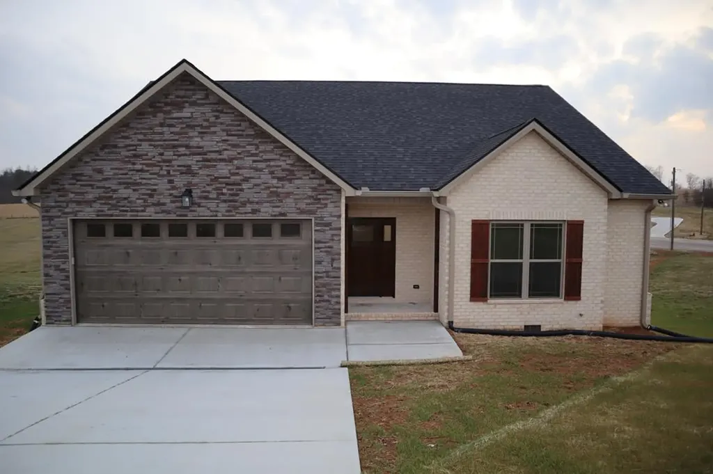 2910 Autumn Woods Trail Cookeville TN 38501