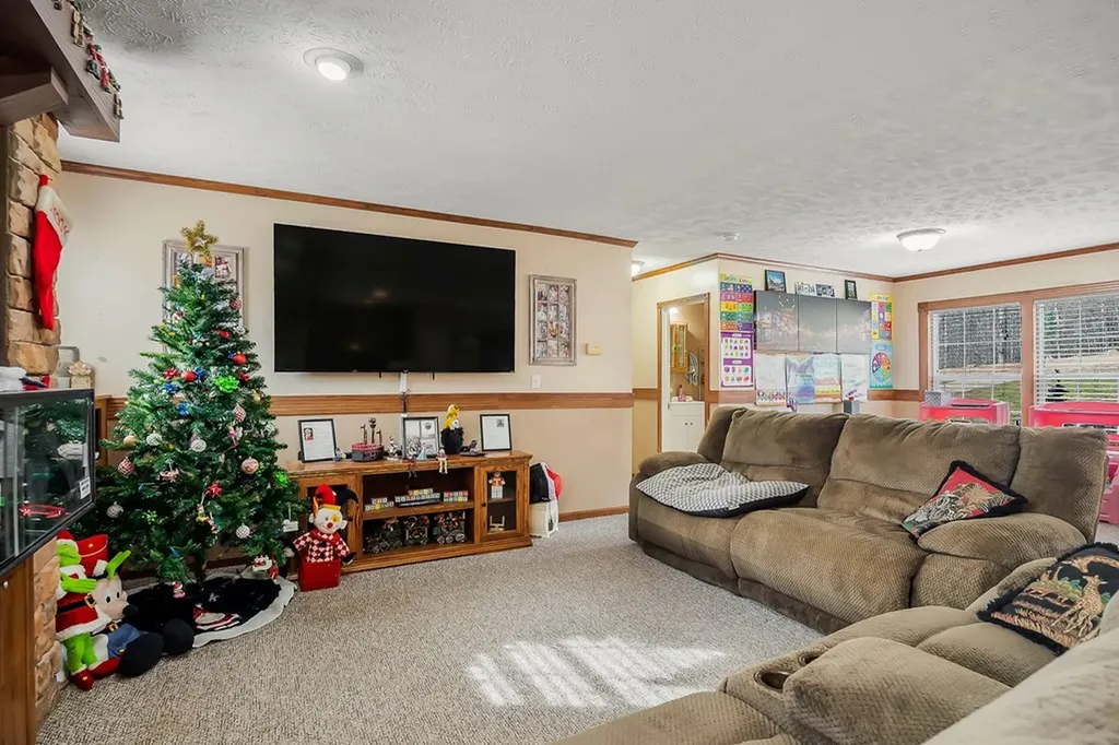 14914 Peach Stone Road Crawford TN 38554