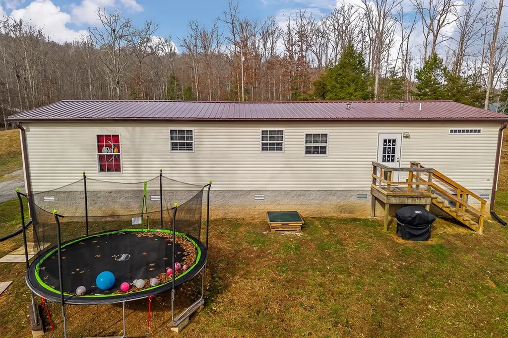 14914 Peach Stone Road Crawford TN 38554