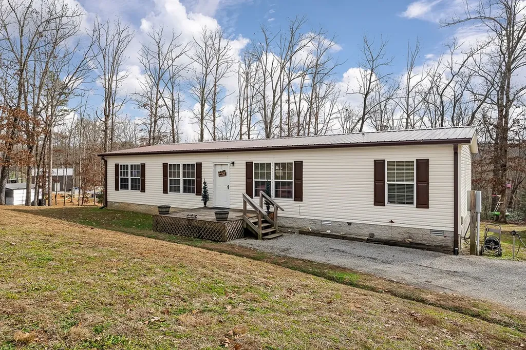 14914 Peach Stone Road Crawford TN 38554